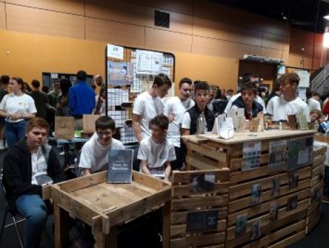 NOTRE MINI-ENTREPRISE AU CONCOURS REGIONAL A ST BRIEUC